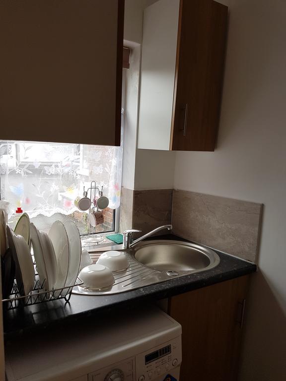 The Handforth Lodge Buitenkant foto