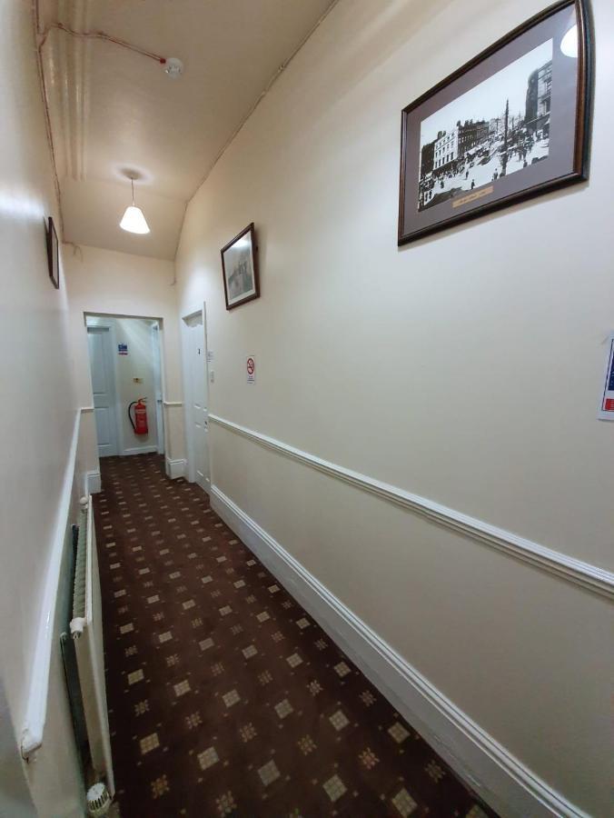 The Handforth Lodge Buitenkant foto